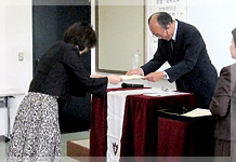 2012年度ソフィア会総会・第13期生銀祝式典開催